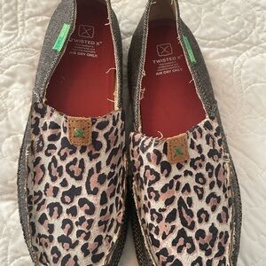 Twisted X Women's Leopard Pattern Flats